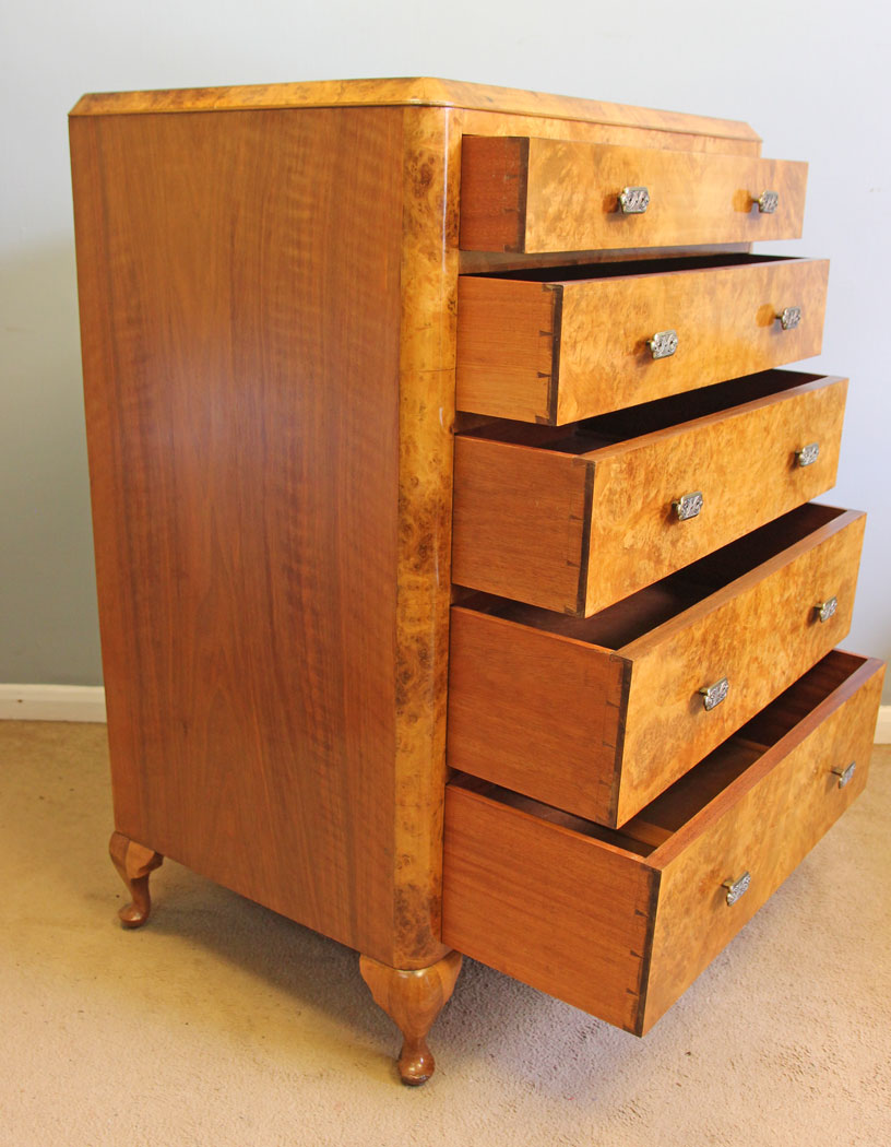 12269r10 Quality Burr Walnut Antique Chest Drawers,