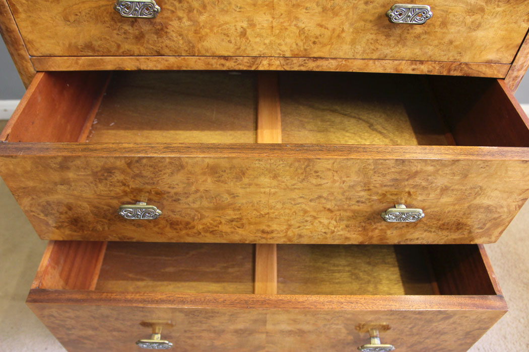 12269r8 Quality Burr Walnut Antique Chest Drawers,