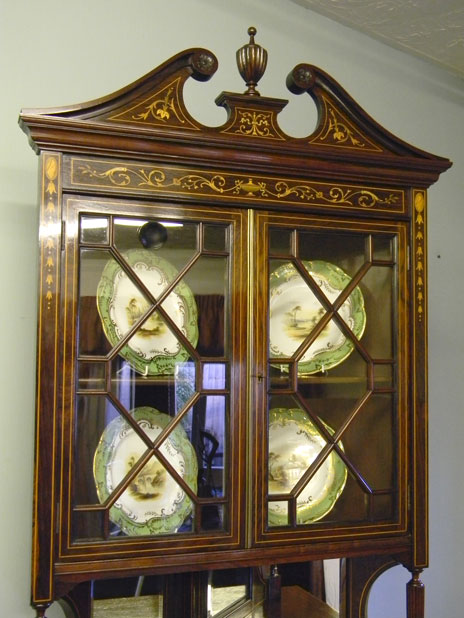 09431r17 Corner Cabinet