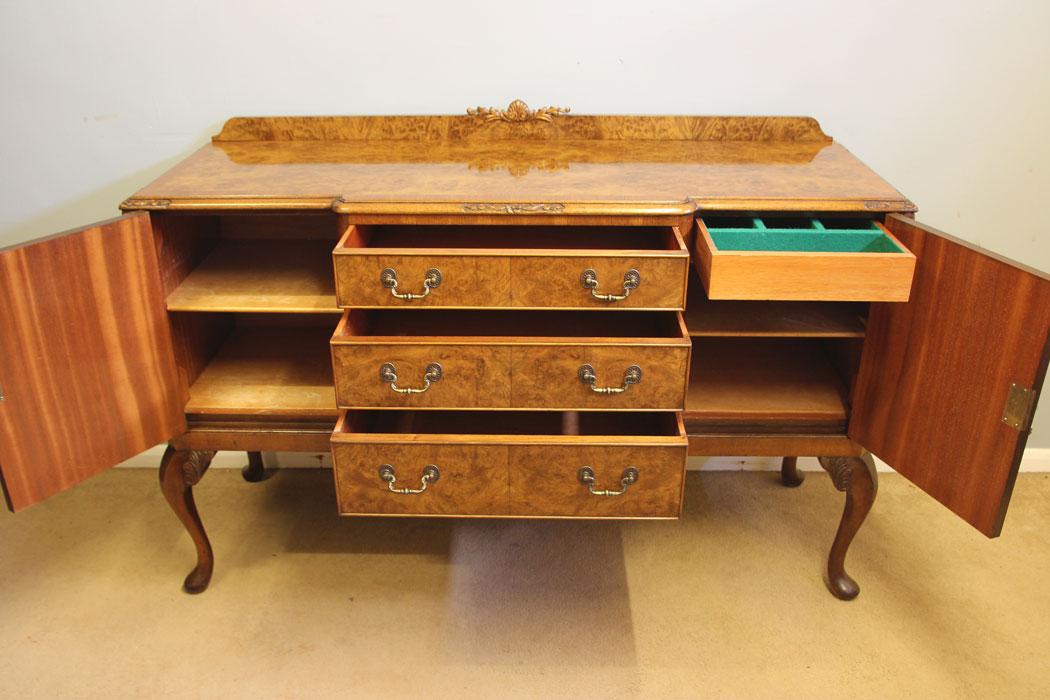 12326r10 Antique Burr Walnut Queen Anne Style Sideboard,