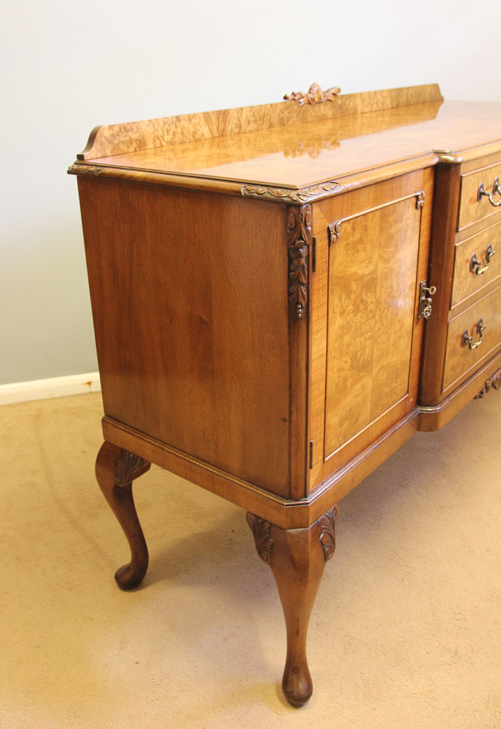 12326r12 Antique Burr Walnut Queen Anne Style Sideboard,
