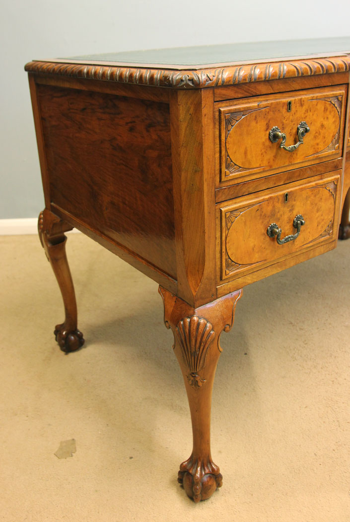 12355r11 Antique Walnut Queen Anne Style Writing Table Desk, Antique Walnut Queen Anne Style Writing Table Desk