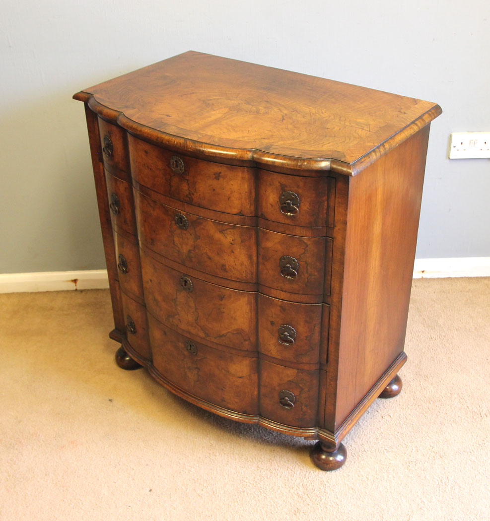 12374r5 Antique Burr Walnut Bow Front Chest of Drawers, Antique Small Burr Walnut Bow Front Chest of Drawers