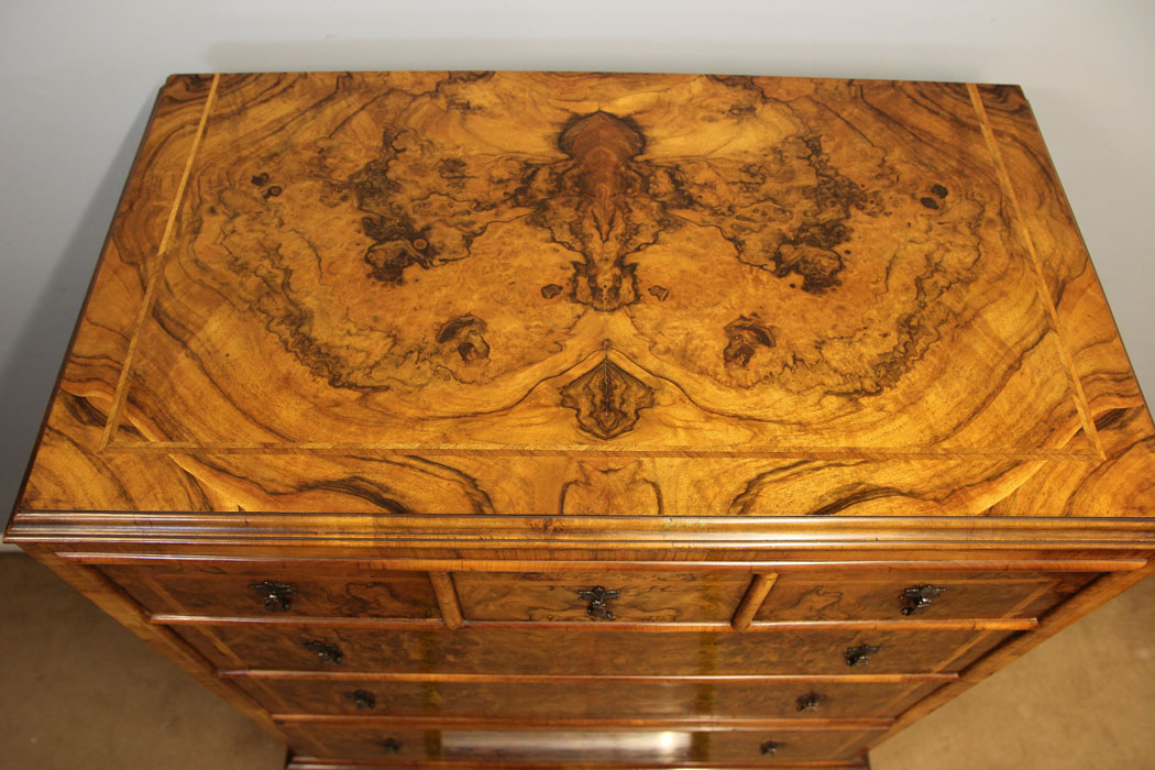 12391r06 Antique Quality Burr Walnut Tallboy Chest of Drawers