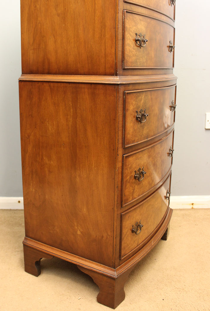 12450r6 Burr Walnut Chest on Chest of Drawers. Burr Walnut Chest on Chest of Drawers