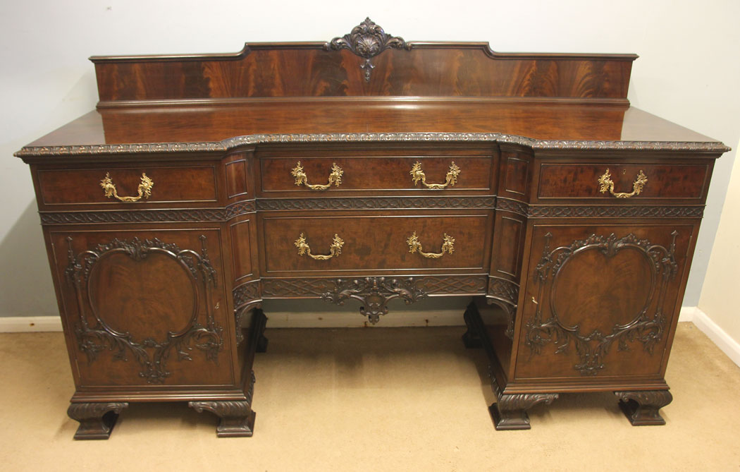 12539r1 Quality Antique Mahogany Chippendale Style Sideboard, Quality Antique Mahogany Chippendale Style Sideboard