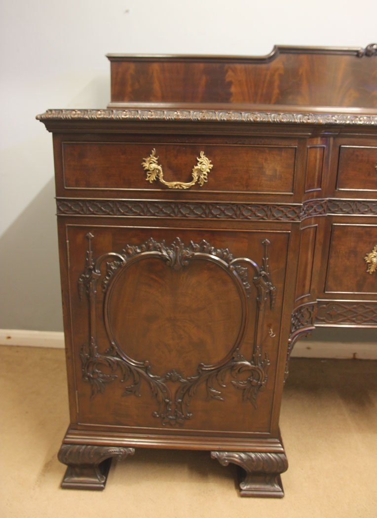 12539r11 Quality Antique Mahogany Chippendale Style Sideboard, Quality Antique Mahogany Chippendale Style Sideboard