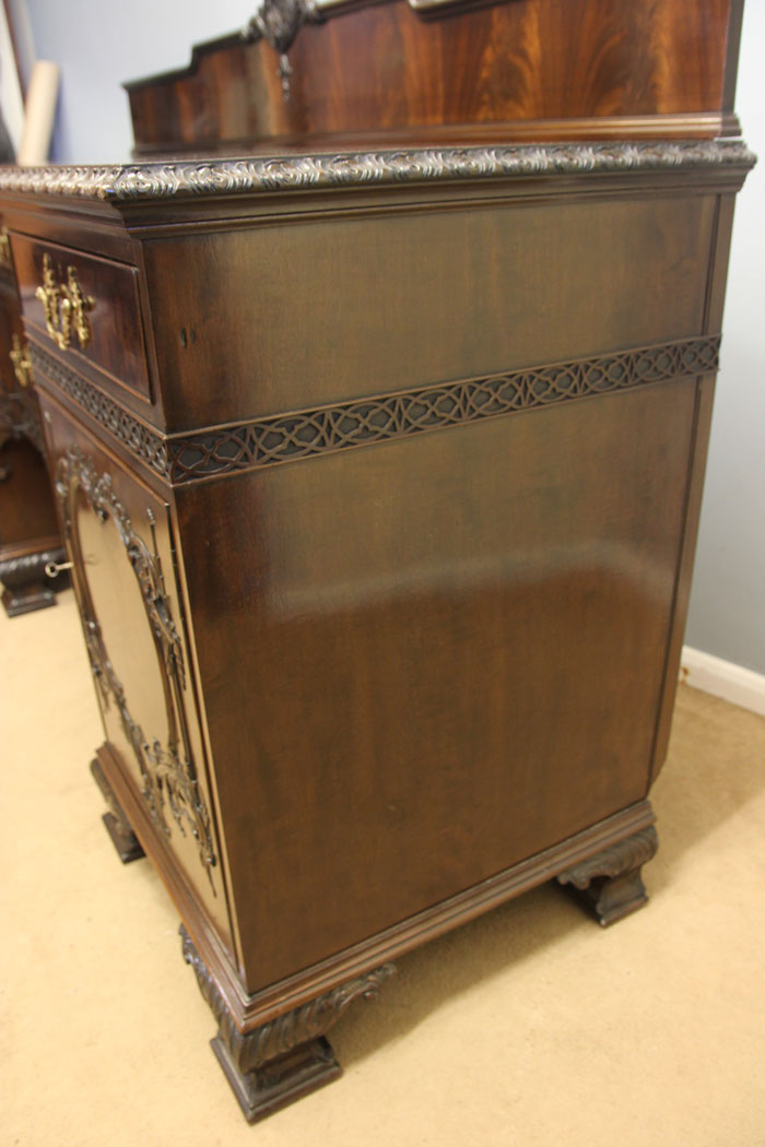12539r15 Quality Antique Mahogany Chippendale Style Sideboard, Quality Antique Mahogany Chippendale Style Sideboard