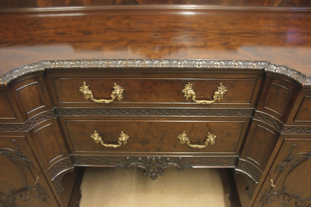 12539r7 Quality Antique Mahogany Chippendale Style Sideboard, Quality Antique Mahogany Chippendale Style Sideboard