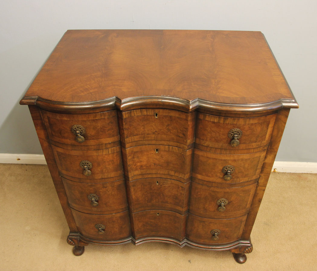 12545r12 Antique Burr Walnut Chest of Drawers, Antique Burr Walnut Chest of Drawers