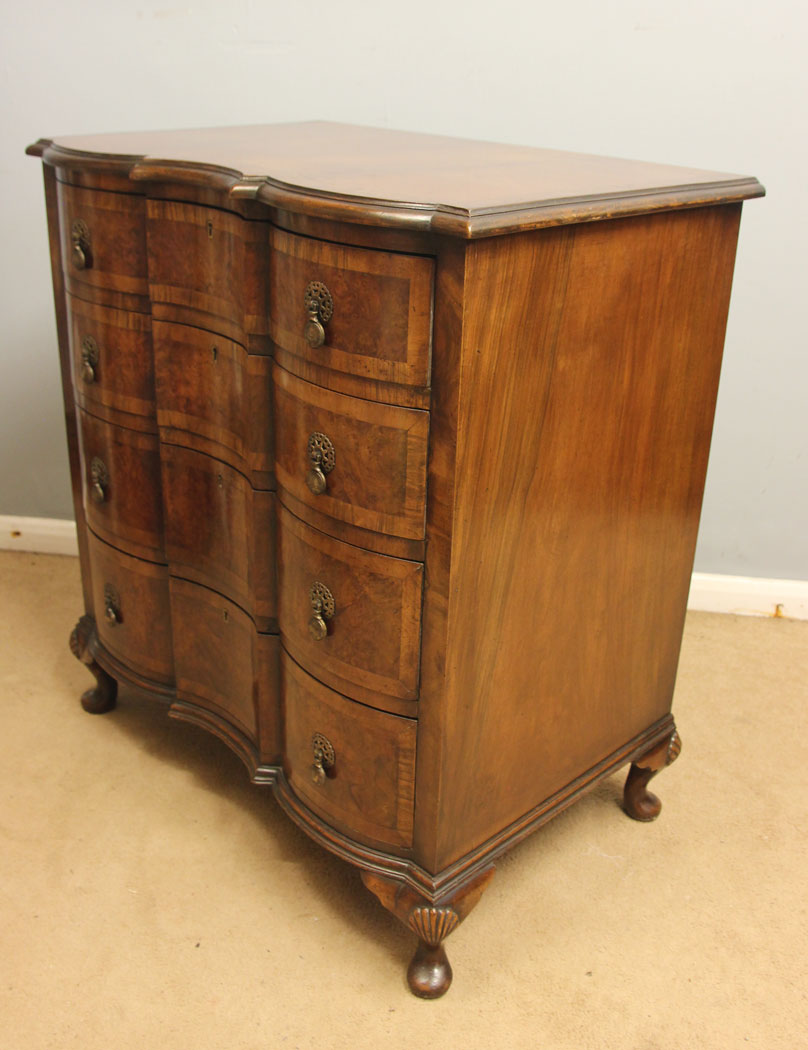 12545r2 Antique Burr Walnut Chest of Drawers, Antique Burr Walnut Chest of Drawers