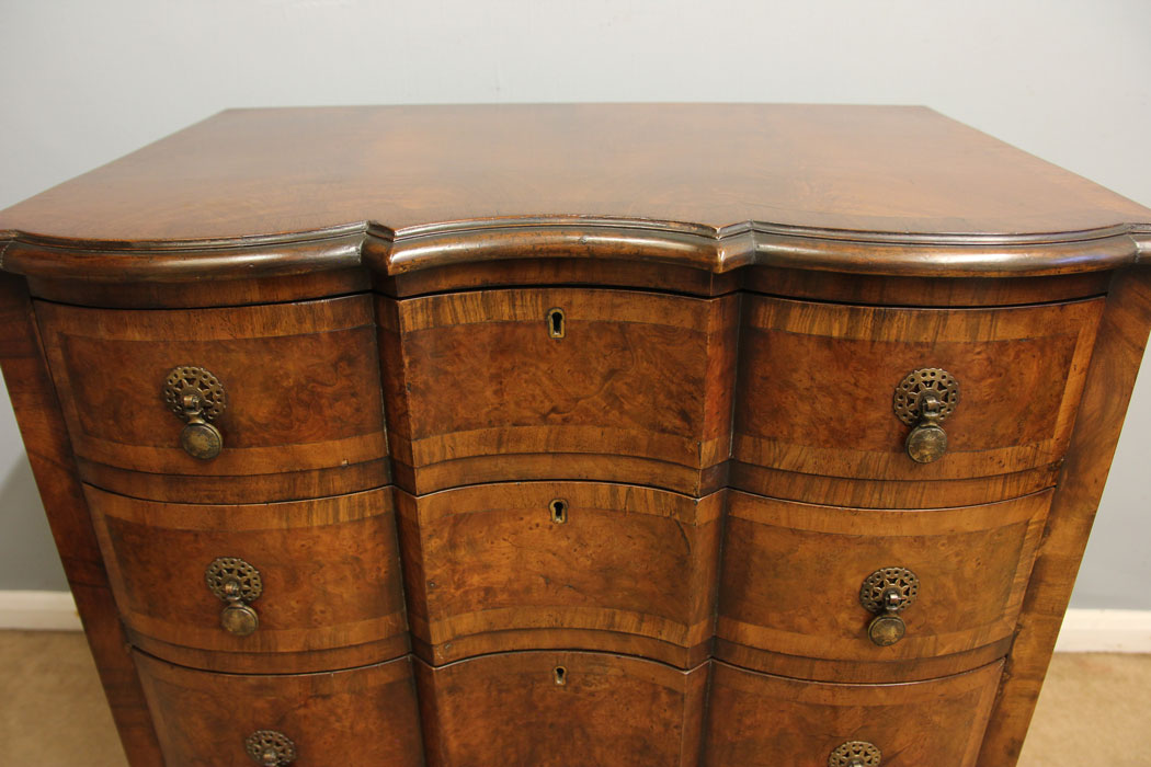 12545r5 Antique Burr Walnut Chest of Drawers, Antique Burr Walnut Chest of Drawers