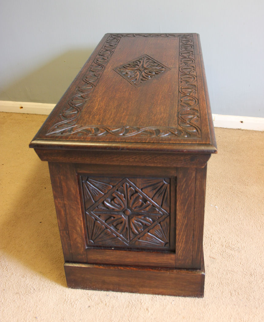12556r9 Antique Caved Oak Blanket Chest Coffer,