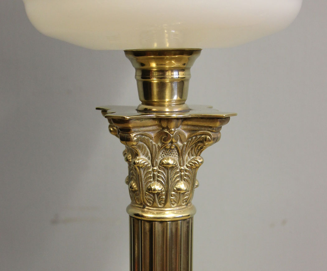 12575r11 Antique Victorian Oil Lamp, Antique Oil Lamp with Snow Winter Scene Shade